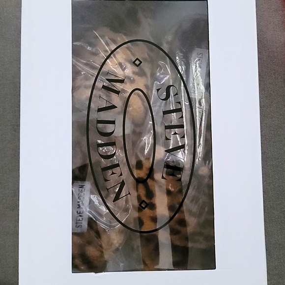 *NWT *Steve Madden *FabFuzz Faux Fur *Platform Slippers - Picture 2 of 4